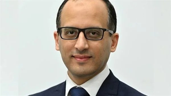 الحكومة تتعهد بخفض الدين وتنمية الاقتصاد