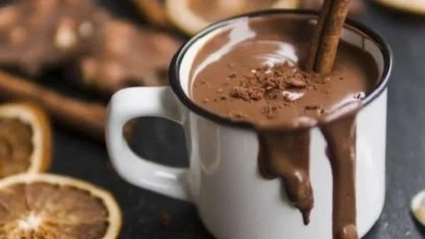 طريقة عمل الهوت شوكليت في المنزل بسهولة