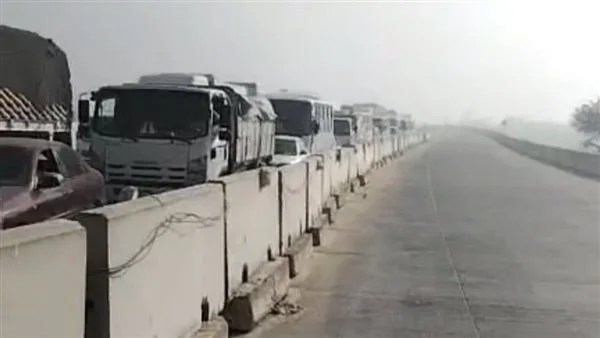 إعادة فتح الطريق الصحراوي بالإسكندرية بعد غلق استمر 5 ساعات