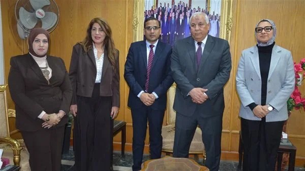 لقاء ثقافي بين محافظ الوادي الجديد والسفارة الهندية