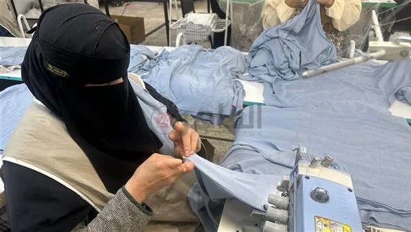 ذوو الإعاقة يصنعون الأمل في مصنع غزل الفيوم