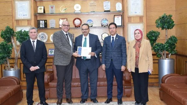 جامعة بنها تكرم الكليات الفائزة بمسابقة المواقع الإلكترونية