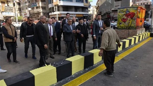 توجيهات محافظ الدقهلية بشأن موقف سيارات بالمنصورة