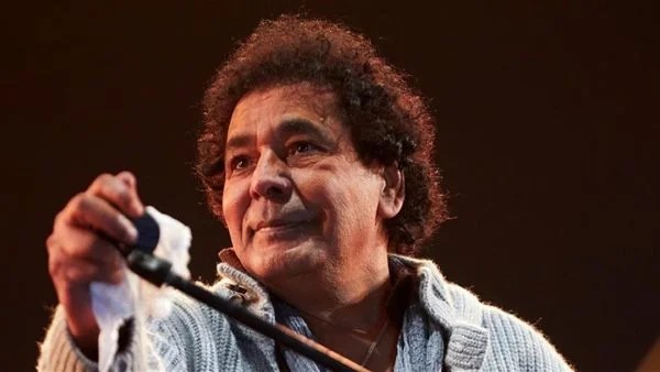 خروج محمد منير من المستشفى بعد الاطمئنان على صحته