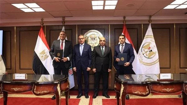 البنك الأهلي المصري يفتتح قاعات تقاضٍ إلكترونية متكاملة