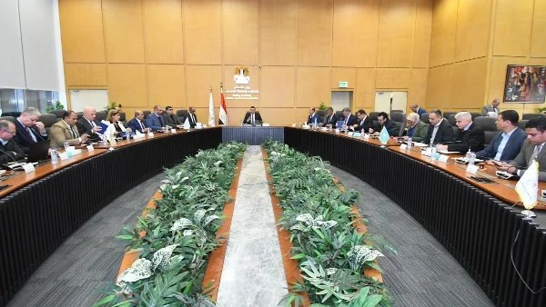 وزارة الإسكان تتابع مشروعات "حياة كريمة" في الريف المصري