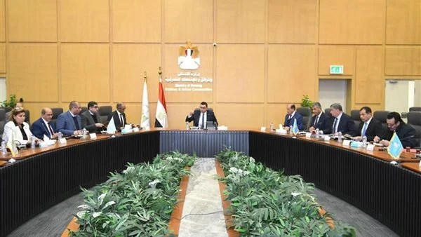 متابعة تطوير مشروعات حياة كريمة في الريف المصري