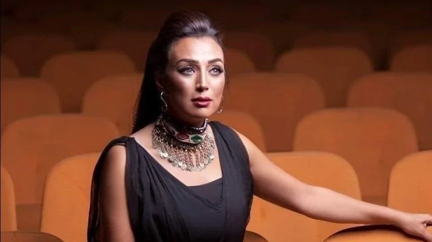 صفاء جلال: أحلام المذيعة وصراعات الفن