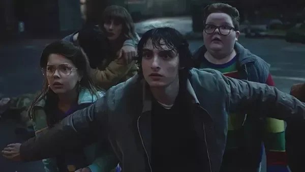 مشاهدة الموسم الخامس من Stranger Things على نتفليكس