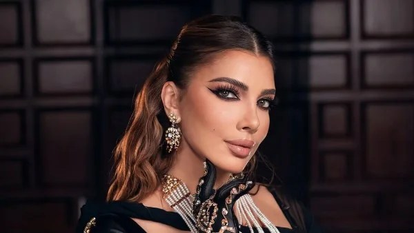 أصالة تبهر جمهورها بإطلالة مميزة وألبوم جديد