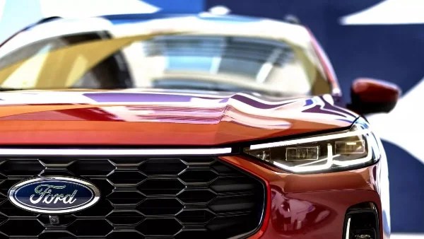 فورد توقف إنتاج سيارة إسكيب الشهيرة بشكل مفاجئ