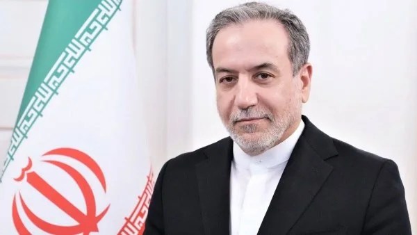 مواقف إيران وروسيا متطابقة في مواجهة سياسة أمريكا