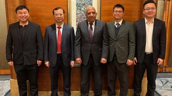 جهود توطين الصناعة في قطاع الكهرباء والطاقة المتجددة