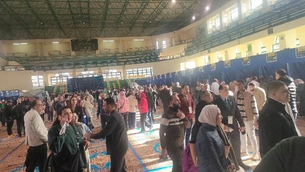 توافد أعضاء الجمعية العمومية لنادي الاتحاد على الانتخابات