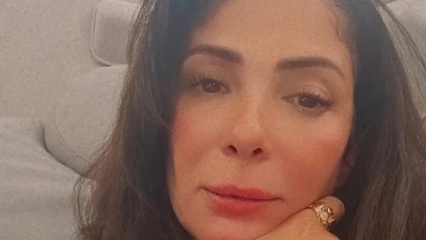 منى زكي تنعي الفنانة الراحلة سمية الألفي