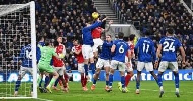 أرسنال يحقق فوزاً صعباً على إيفرتون في الدوري الإنجليزي