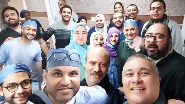 نجاح أول عملية زراعة قوقعة في جامعة القاهرة
