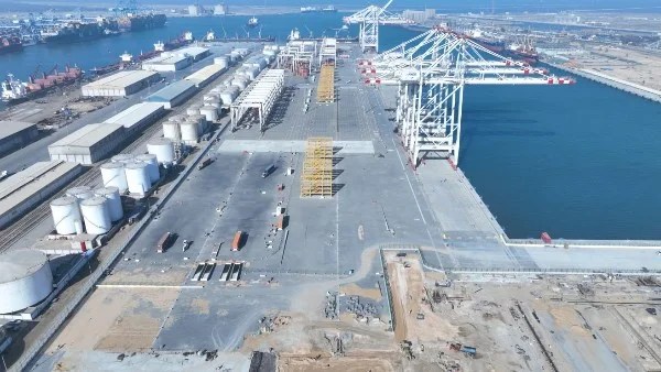 محطة "تحيا مصر 1" بدمياط: تطورات حديثة في التجارة العالمية