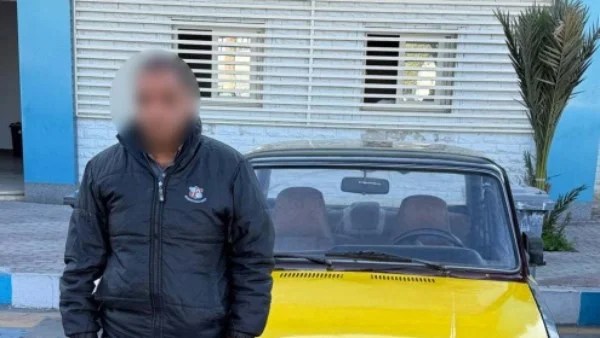 سائق تاكسي يعتدي على سيدة في الإسكندرية بسبب الأجرة