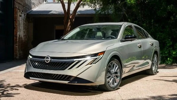 نيسان سنترا 2026: تحديثات جديدة وتجهيزات مبتكرة