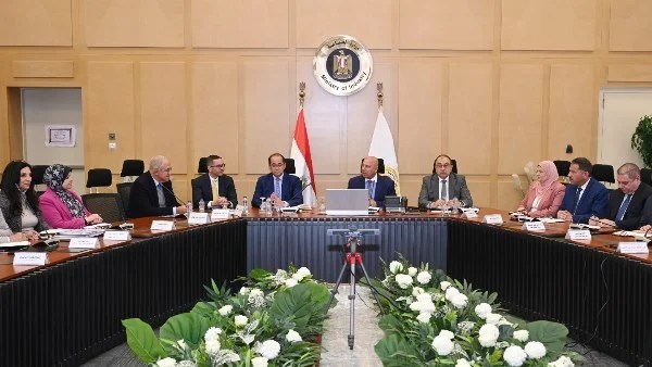 منهج جديد لصناعة الغزل والنسيج في مصر