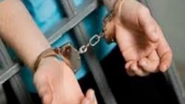 اعتداء طالب على مدرس بآلة حادة في أوسيم