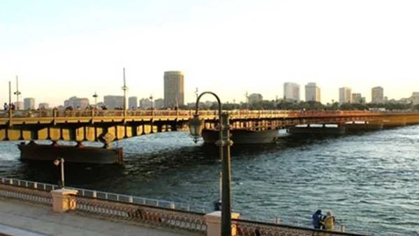 إنقاذ سيدة حاولت الانتحار من أعلى كوبري قصر النيل