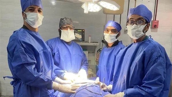 جراحة دقيقة تعيد الحياة لمريض وجه بمستشفى قنا العام
