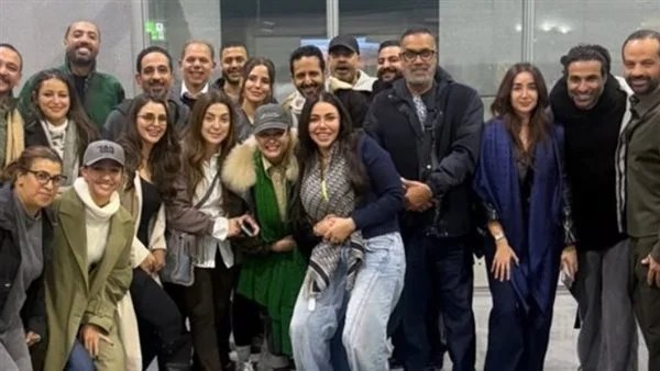 حقيقة تصالح أحمد فهمي وهنا الزاهد بعد لقائهما بالمطار