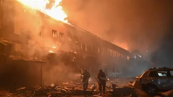 روسيا تستهدف كييف بالصواريخ والطائرات المسيرة