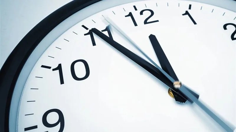 تقديم الساعة 60 دقيقة قبل رمضان أم بعده؟