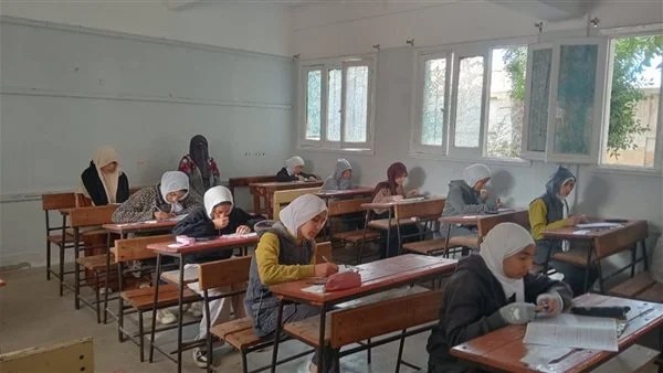 امتحان اللغة الإنجليزية للصف الثالث الإعدادي في مطروح