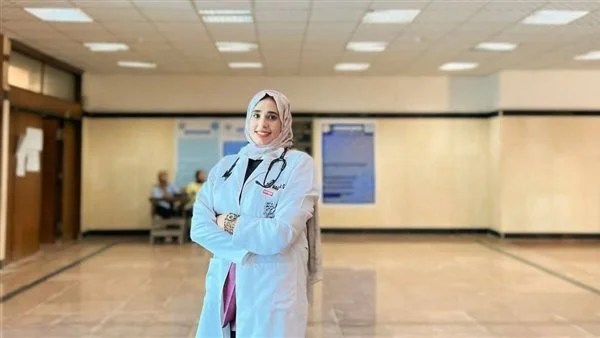 استغاثة طبيبة بسبب غياب غير مبرر يعود لأربع سنوات