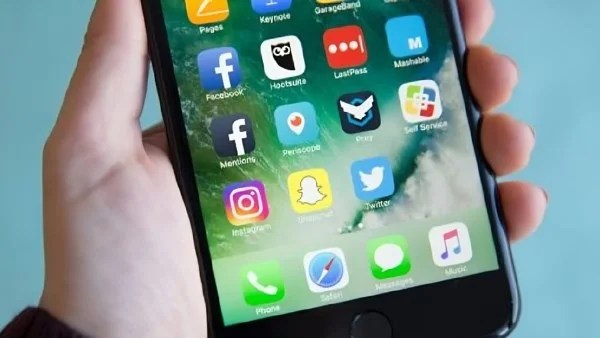 انتهاء فترة الإعفاء الجمركي للهواتف المحمولة