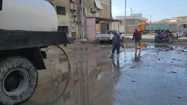 تكثيف أعمال سحب مياه الأمطار في بورسعيد