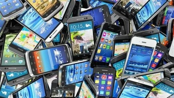 تفاصيل قرار الجمارك الجديد بشأن الهواتف المحمولة