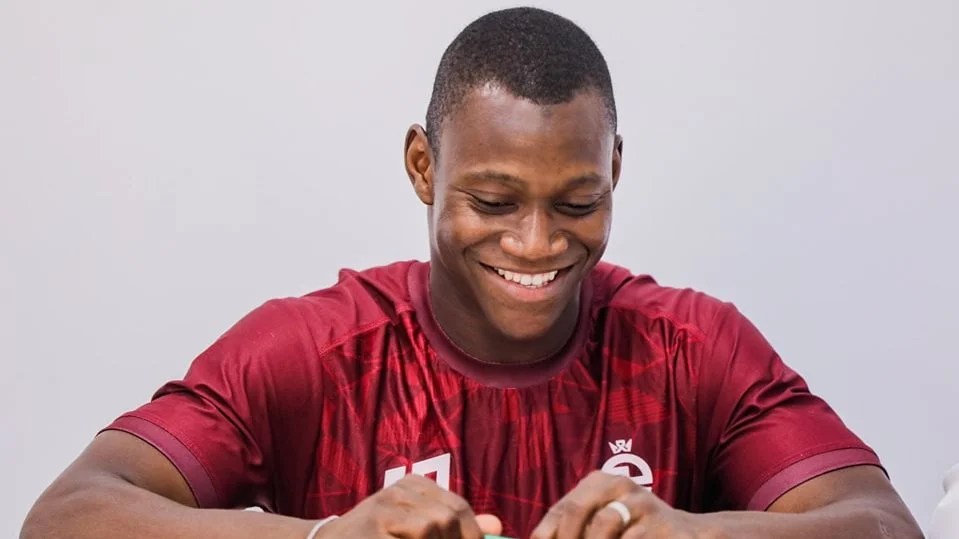 فالنسيا يسعى لضم أليو ديانج لاعب الأهلي المصري