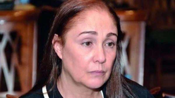 عزاء شقيق شيرين في مسجد المشير طنطاوي بالقاهرة