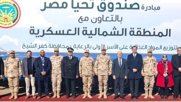 حملة "بلدك معاك" تقدم خدمات طبية وملابس لمواطنين