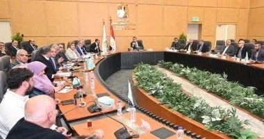 متابعة تنفيذ مشروع حدائق تلال الفسطاط