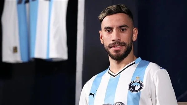 بيراميدز يقيد حامد حمدان وناصر ماهر في قائمتيه