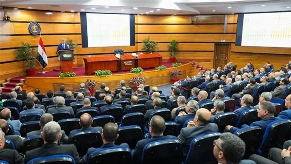 حفر 100 بئر استكشافي للغاز والبترول في 2026