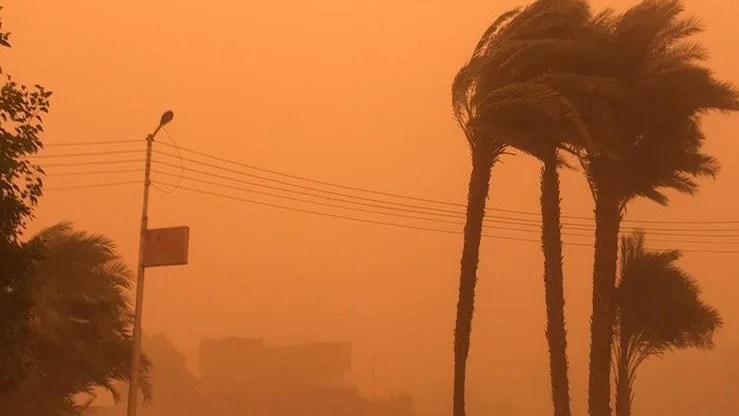 استمرار الأمطار واضطراب الملاحة البحرية حتى الغد