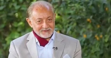 عبد العزيز مخيون يطمئن جمهوره بعد إجراء عملية جراحية