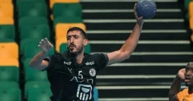 تهنئة منتخب اليد بعد التأهل لربع نهائي إفريقيا