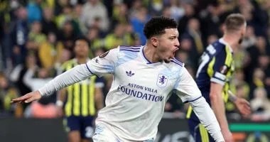 إيمري يحقق إنجازًا تاريخيًا مع أستون فيلا