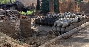 صناعة الفخار في قرية الشيخ علي بقنا