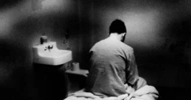 عقوبة الإبلاغ كذباً عن المرض النفسي