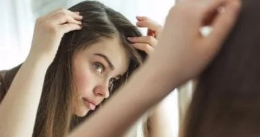 أخطاء شائعة أثناء غسل الشعر تؤدي لتساقطه