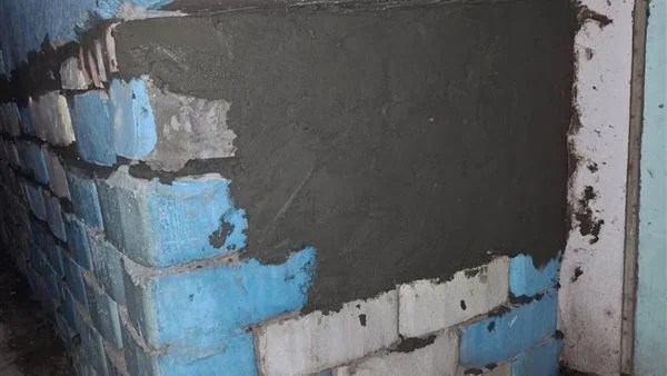 محافظة قنا تُغلق فتحة كوبري نجع حمادي استجابة لشكاوى المواطنين